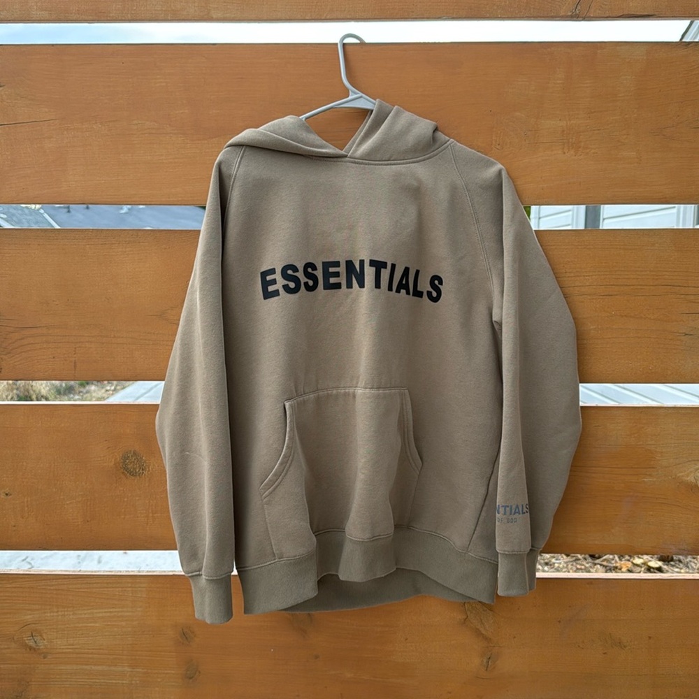 ESSENTIALS Sweatshirt Size Small in Sandstorm Beige